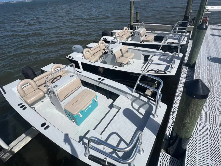 15' Motor boats for use at Oyster Point and Oyster Bay Resort 